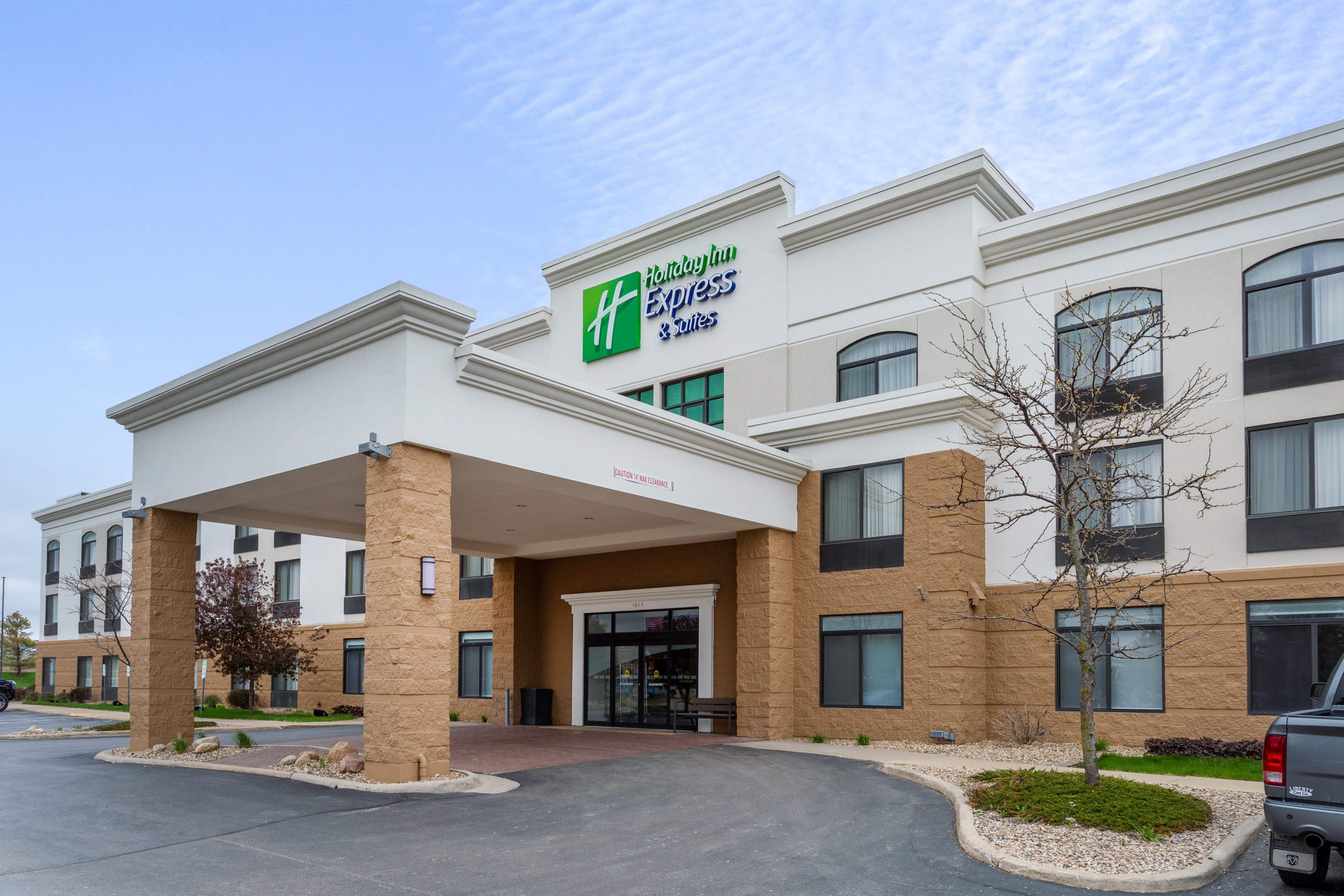 Holiday Inn Express & Suites Cedar Falls Zewnętrze zdjęcie