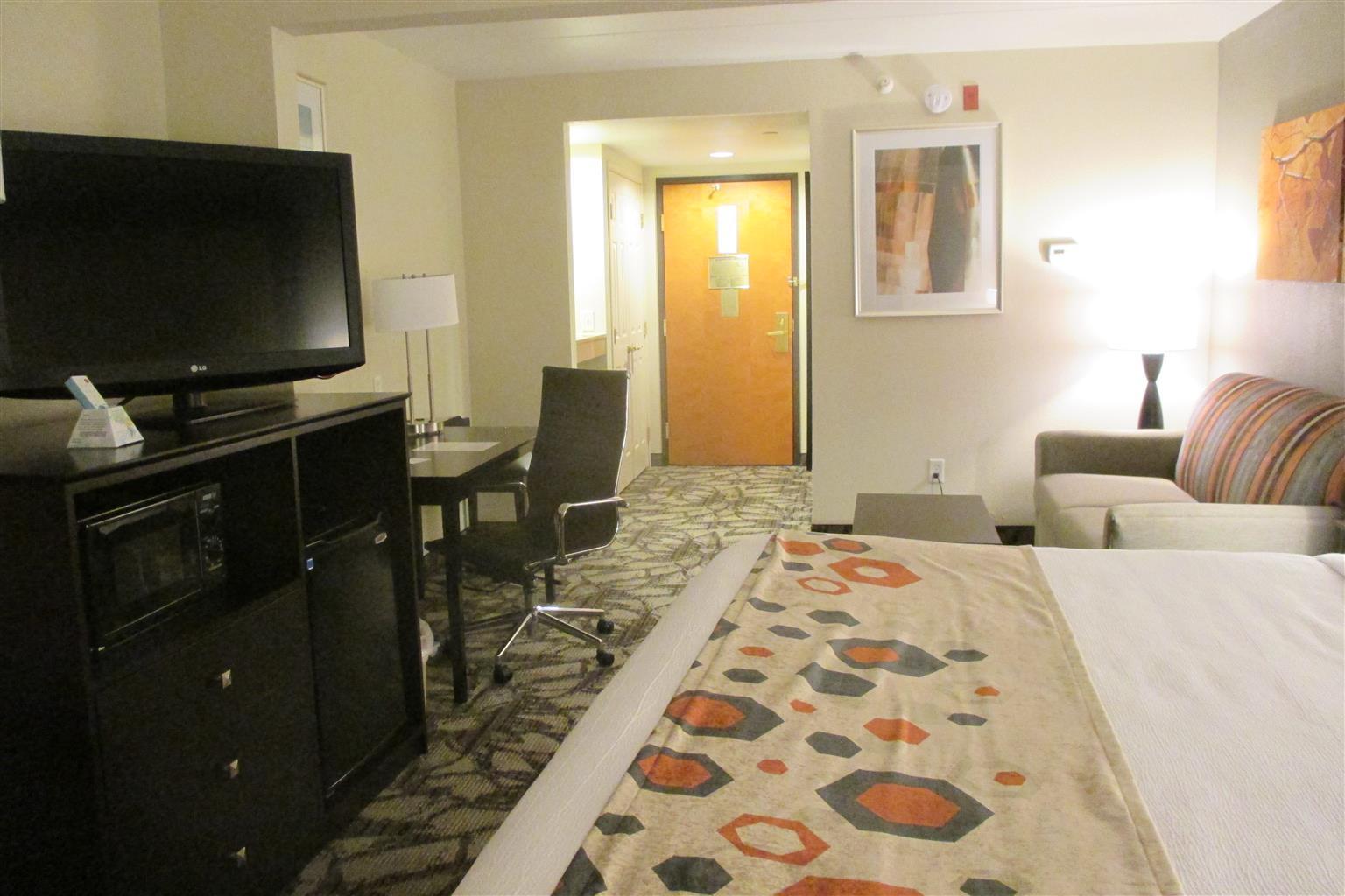 Holiday Inn Express & Suites Cedar Falls Zewnętrze zdjęcie