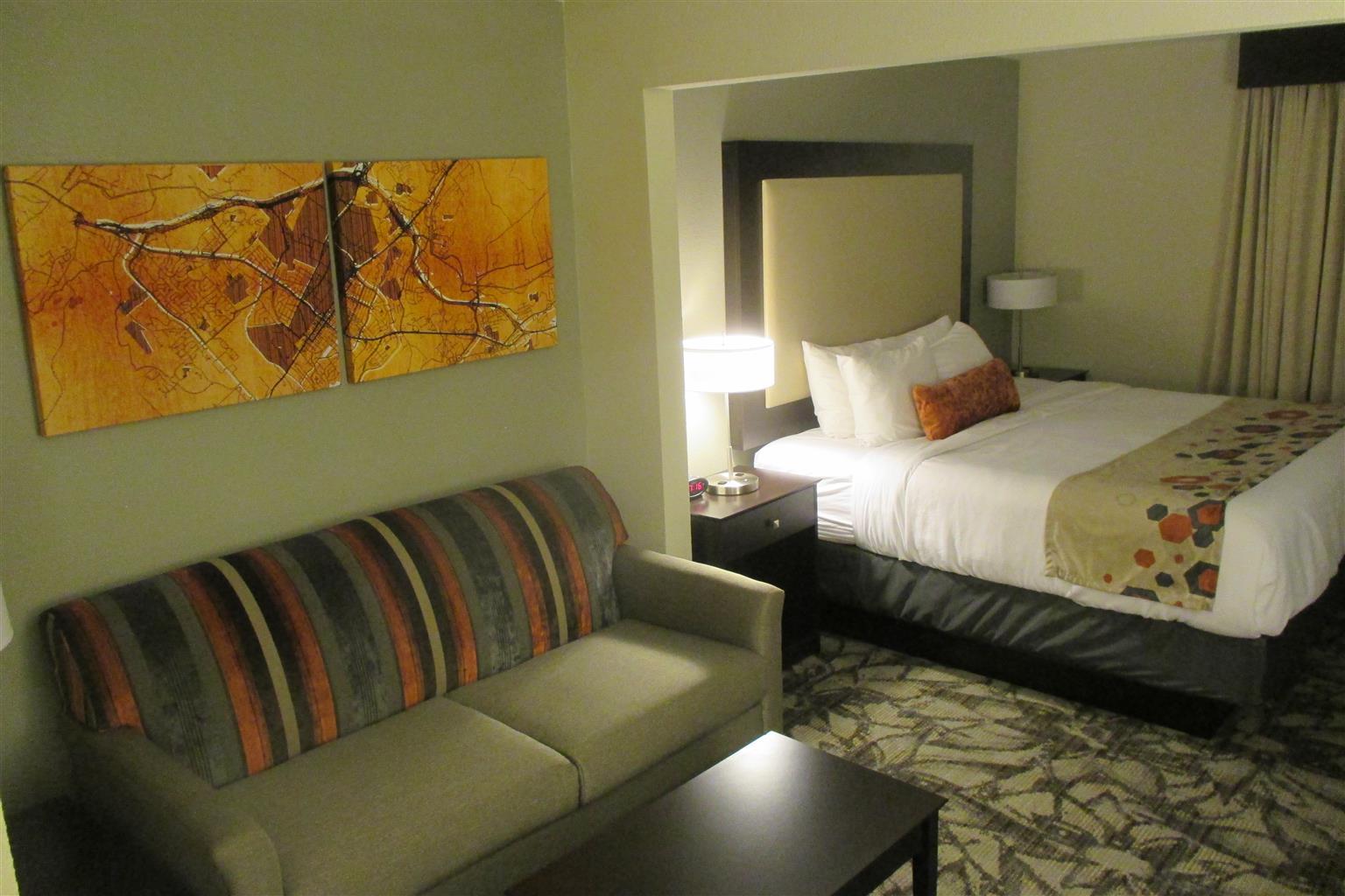 Holiday Inn Express & Suites Cedar Falls Zewnętrze zdjęcie