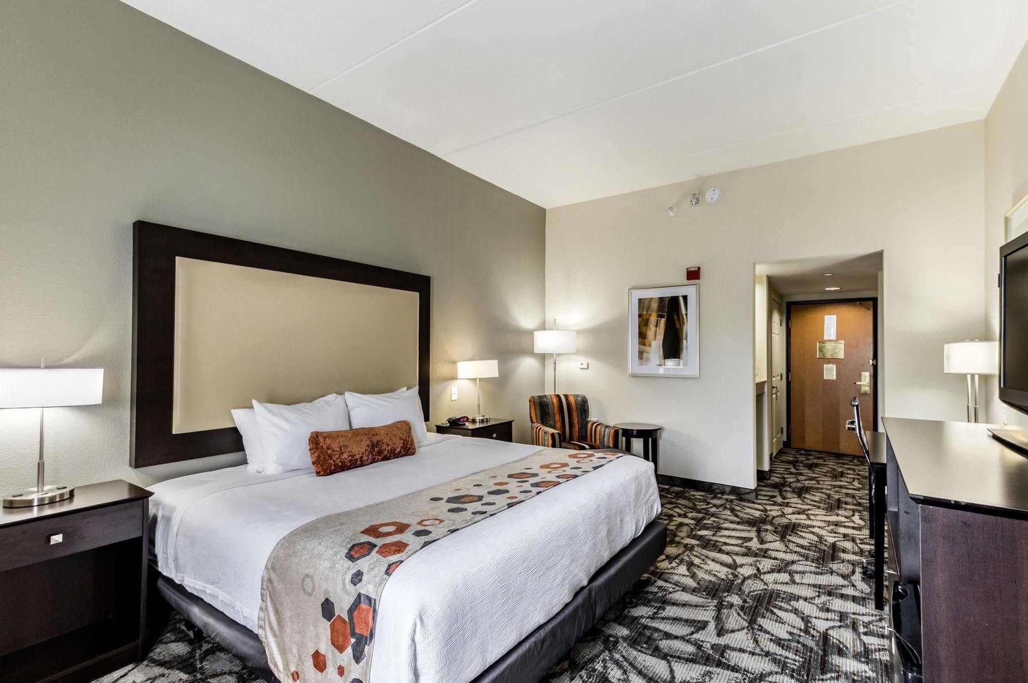 Holiday Inn Express & Suites Cedar Falls Zewnętrze zdjęcie